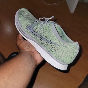 Nike Flyknit Racer